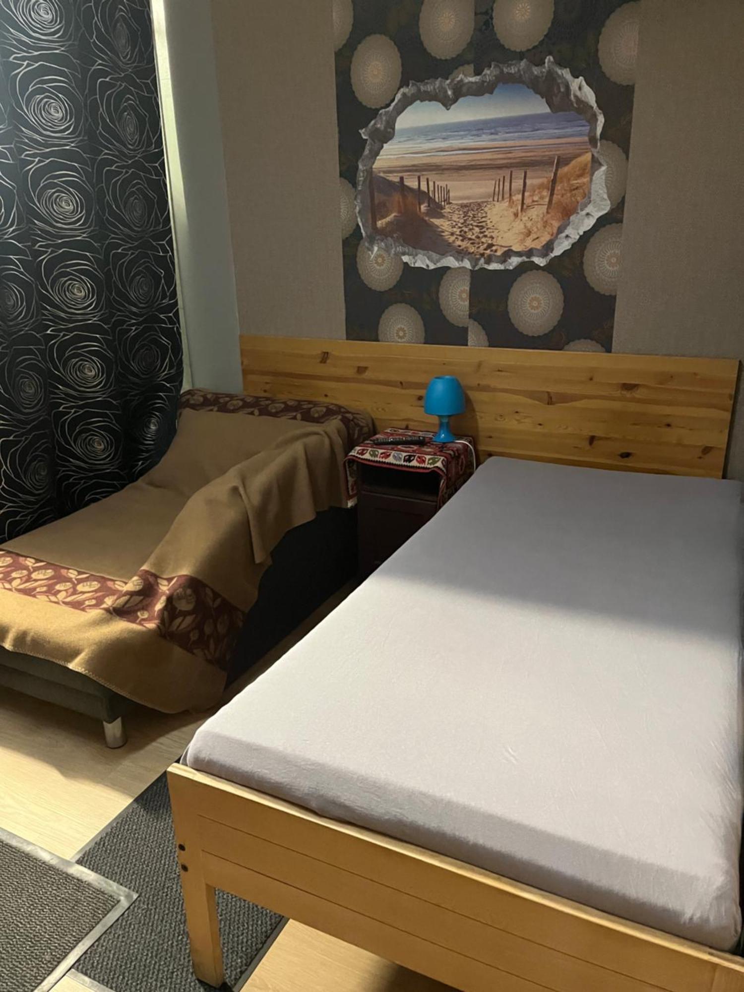 Hipokratios 3 Zimmer Mit Gemeinschaft Wc Fuerth Exterior photo